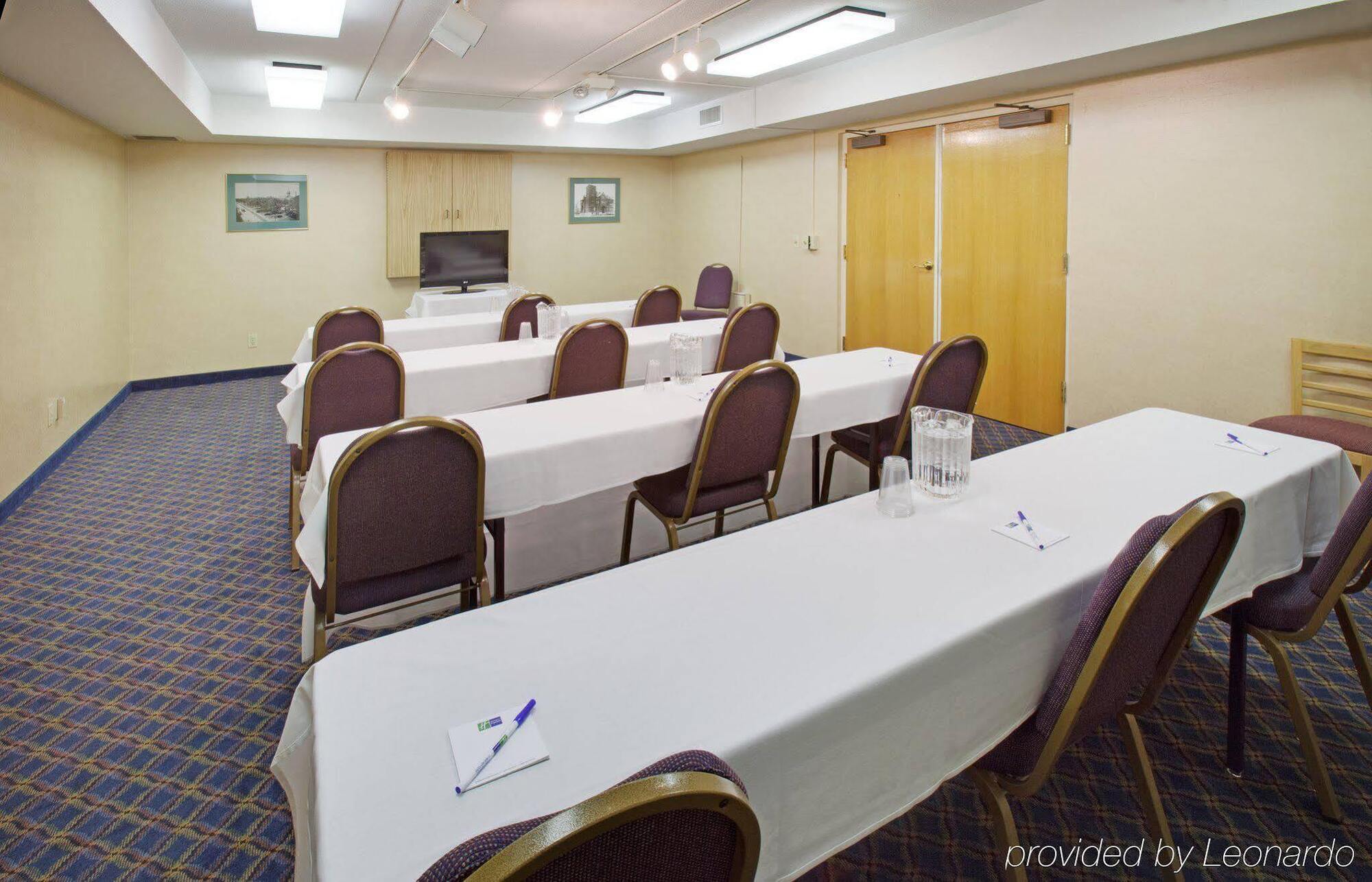 Holiday Inn Express Des Moines-At Drake University, An Ihg Hotel Екстер'єр фото